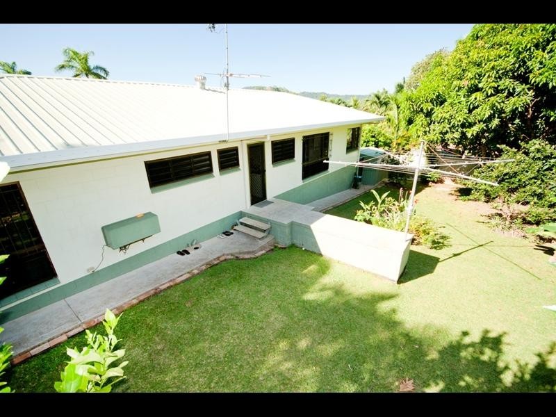 4 Harrison Close, Kanimbla QLD 4870