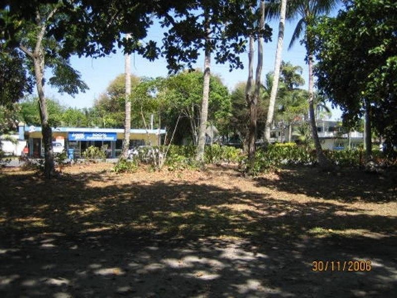 42 Marine Parade, Newell QLD 4873