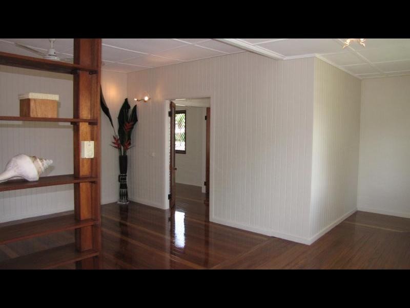 15 Shearer Avenue, Manunda QLD 4870