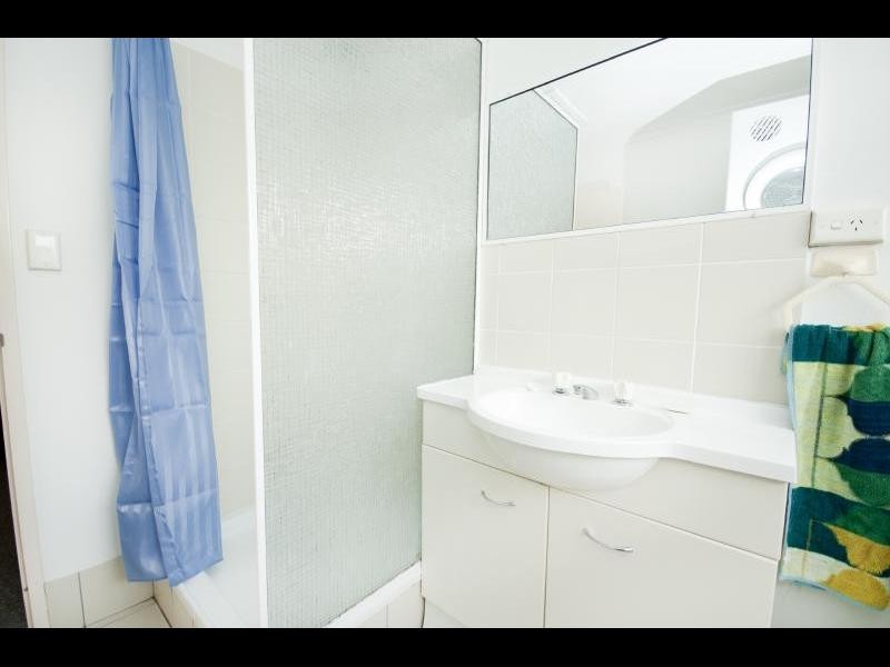 8/71 Little Pease Street, Manoora QLD 4870