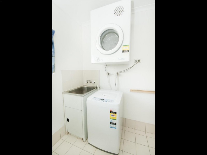 8/71 Little Pease Street, Manoora QLD 4870