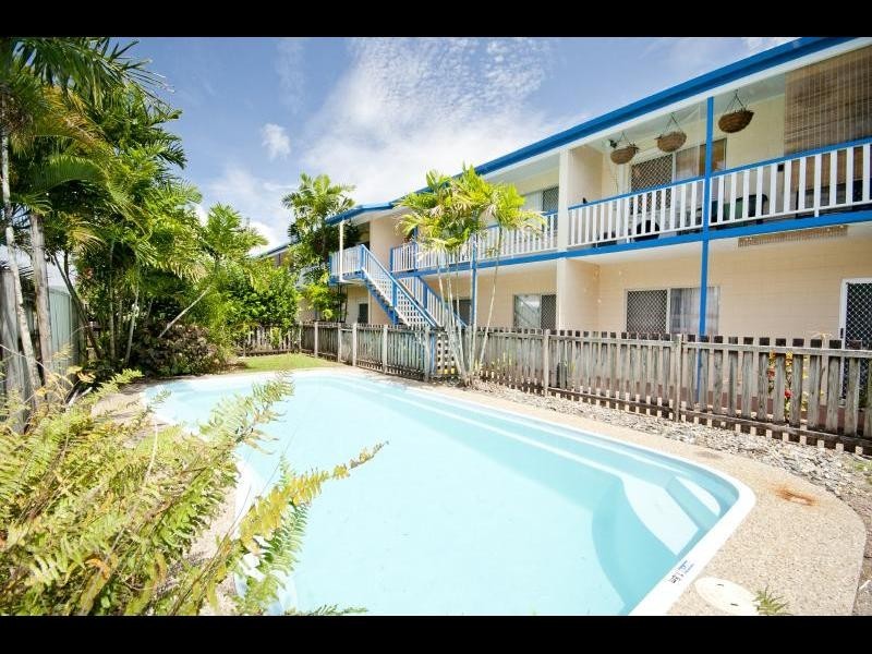 8/71 Little Pease Street, Manoora QLD 4870