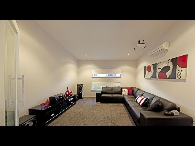 28 Fossilbrook Bend, Trinity Park QLD 4879