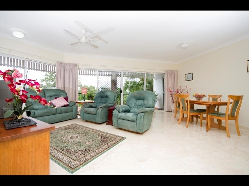 52/8 Munro Terrace, Mooroobool QLD 4870