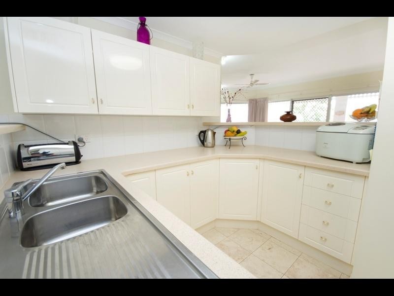 52/8 Munro Terrace, Mooroobool QLD 4870