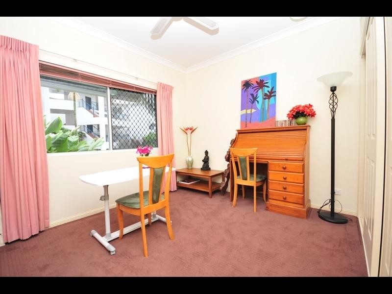 52/8 Munro Terrace, Mooroobool QLD 4870