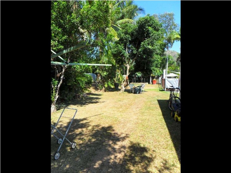 1 Norilla Close, Caravonica QLD 4878