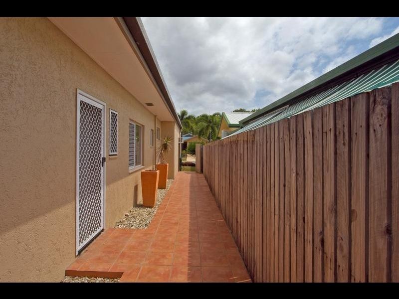 26 Dolphin Close, Kewarra Beach QLD 4879