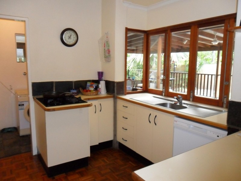 94 Hobson Drive, Brinsmead QLD 4870