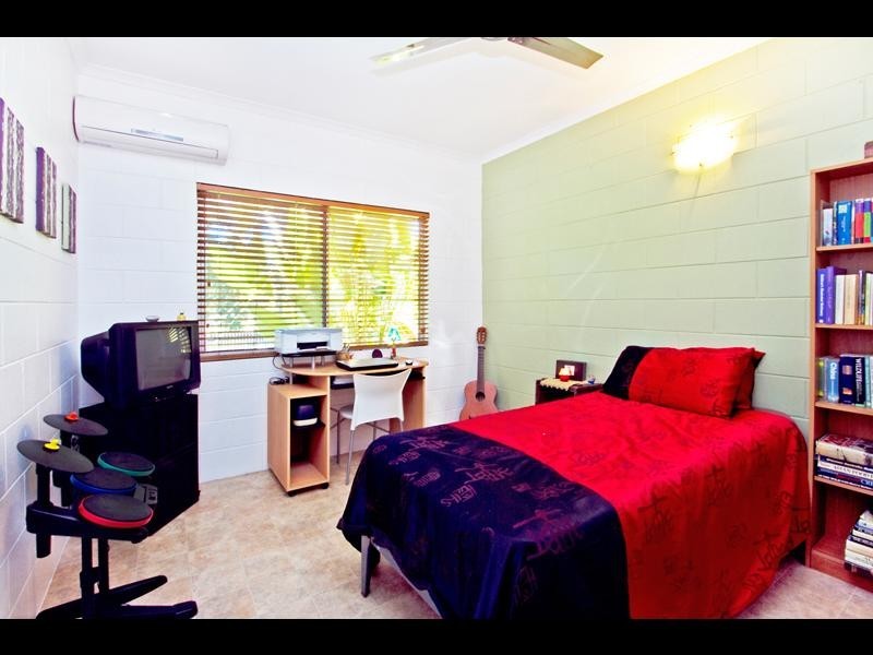 13 Manly Close, Kewarra Beach QLD 4879