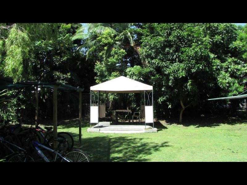 36 Jones Street, Westcourt QLD 4870
