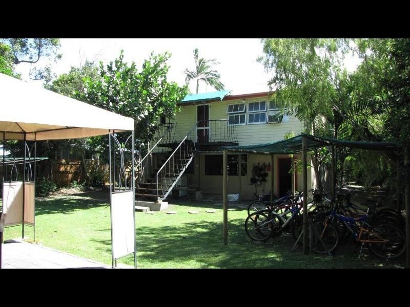36 Jones Street, Westcourt QLD 4870