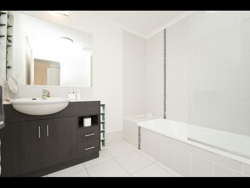 4/294 Kamerunga Road, Freshwater QLD 4870