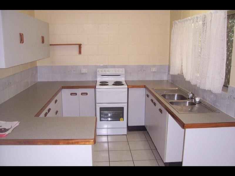 19 Friendship Street, Bentley Park QLD 4869