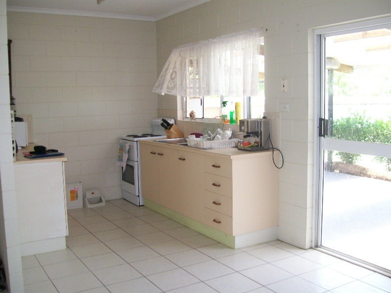 6 Centaur Street, Trinity Park QLD 4879