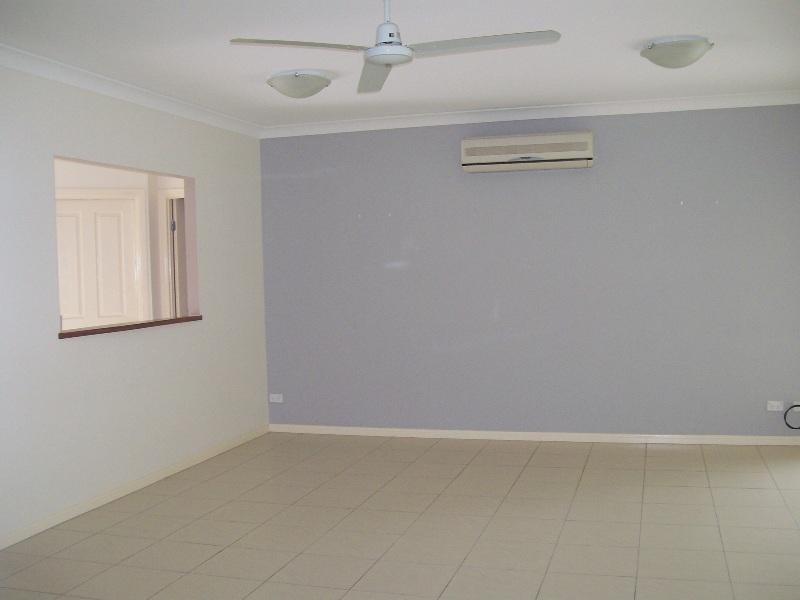 16 Everglade Rise, Park Ridge Estate, Cairns QLD 4870