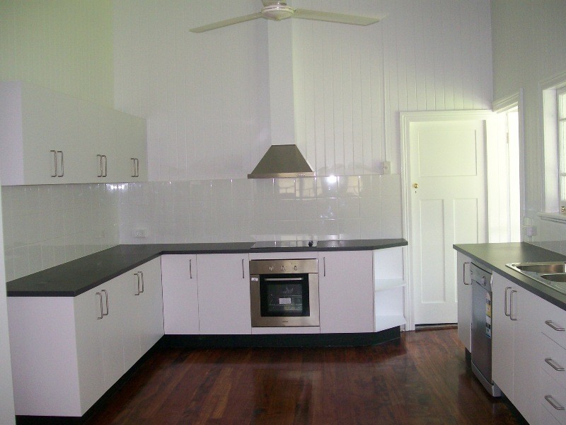 28 Hall Street, Edge Hill QLD 4870