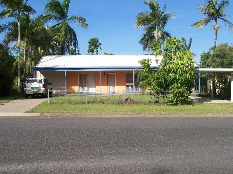 18 Lyndel Drive, Woree QLD 4868