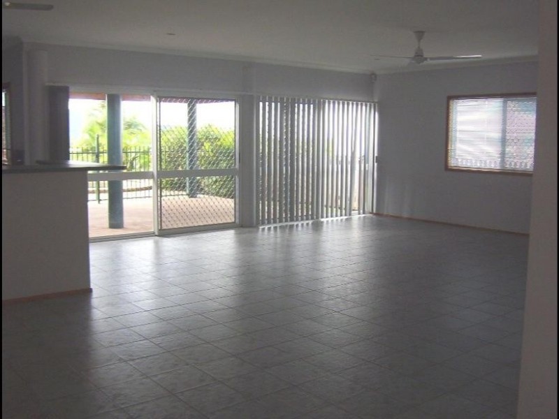 8  Rosemont Street  City View, Mooroobool QLD 4870