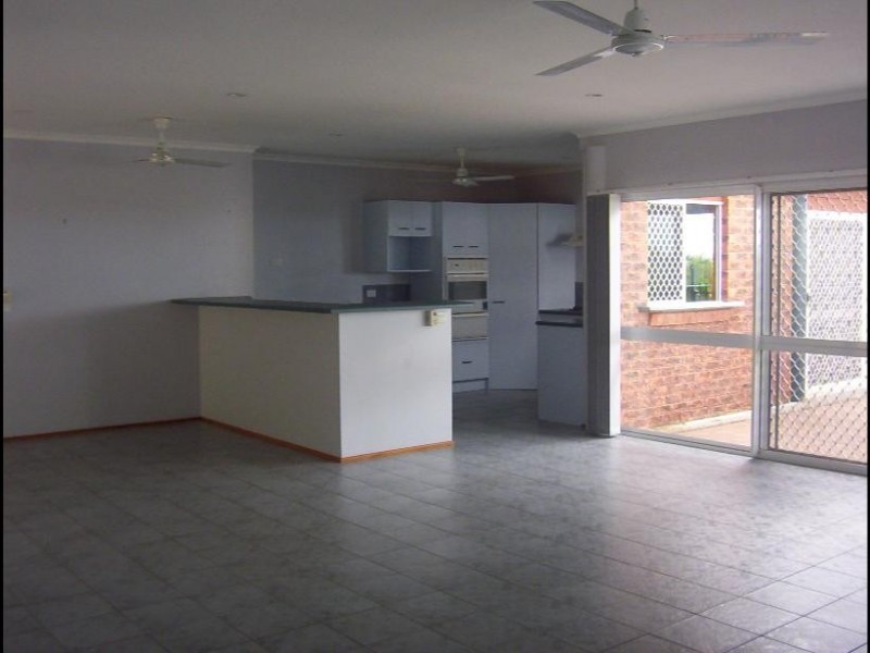 8  Rosemont Street  City View, Mooroobool QLD 4870