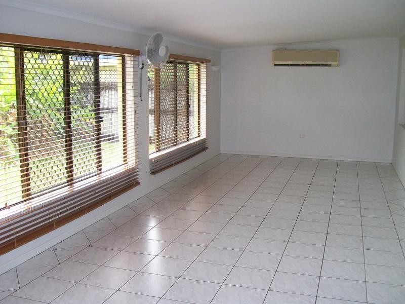 82 Russell Street, Edge Hill QLD 4870