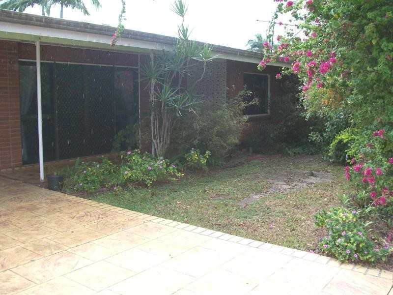 82 Russell Street, Edge Hill QLD 4870