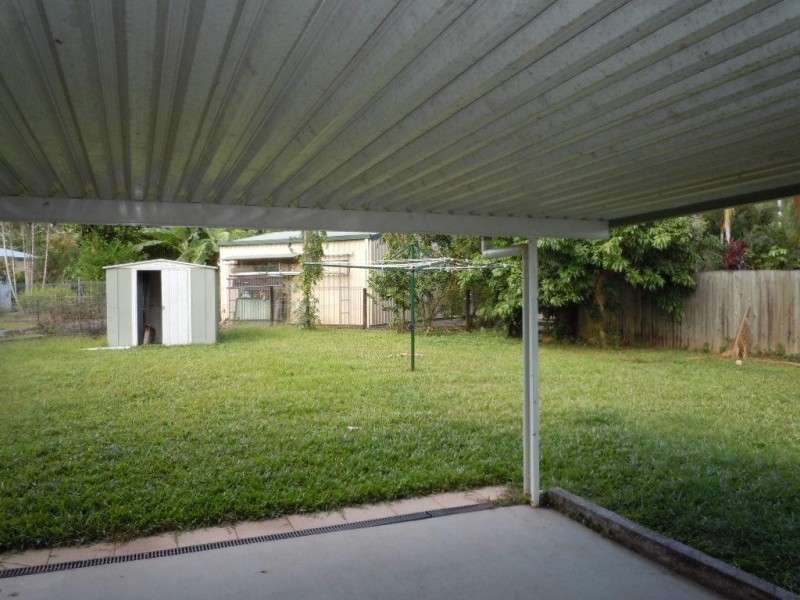 8 Ryan Close, Brinsmead QLD 4870