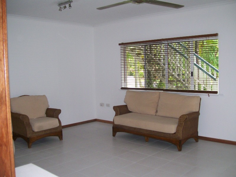 2/13 Springfield Crescent, Woree QLD 4868