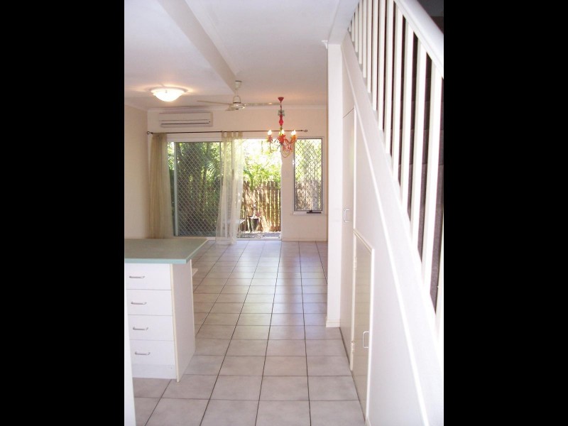 12/36 Springfield Crescent, Manoora QLD 4870