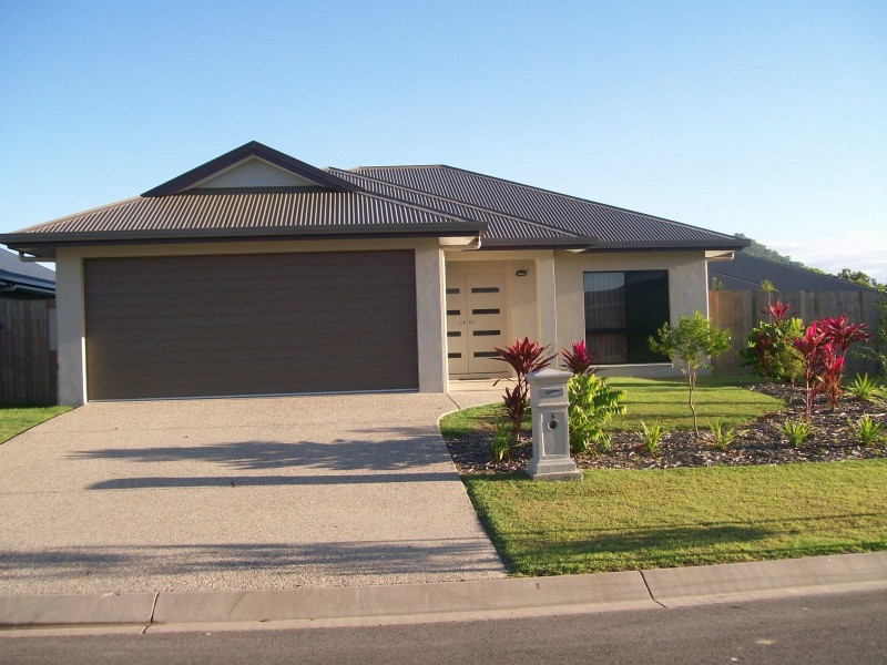 5 Totley Chase, Trinity Park QLD 4879