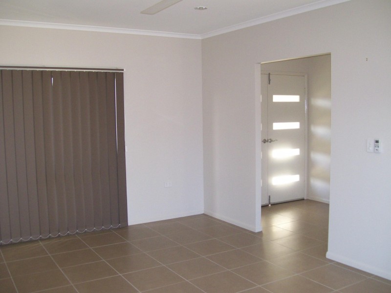 5 Totley Chase, Trinity Park QLD 4879