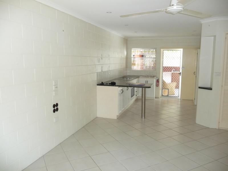 3/38 Old Smithfield Road, Freshwater QLD 4870