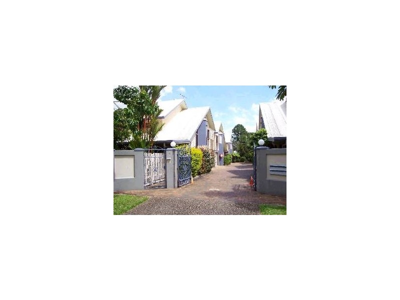 4/4 Vallely Street, Freshwater QLD 4870