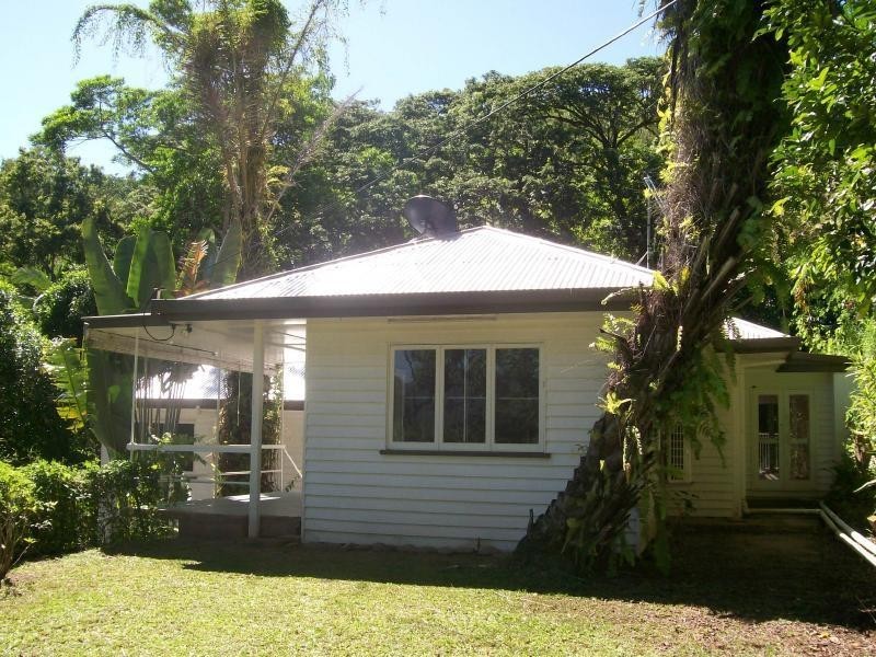 44 Walsh Street, Edge Hill QLD 4870