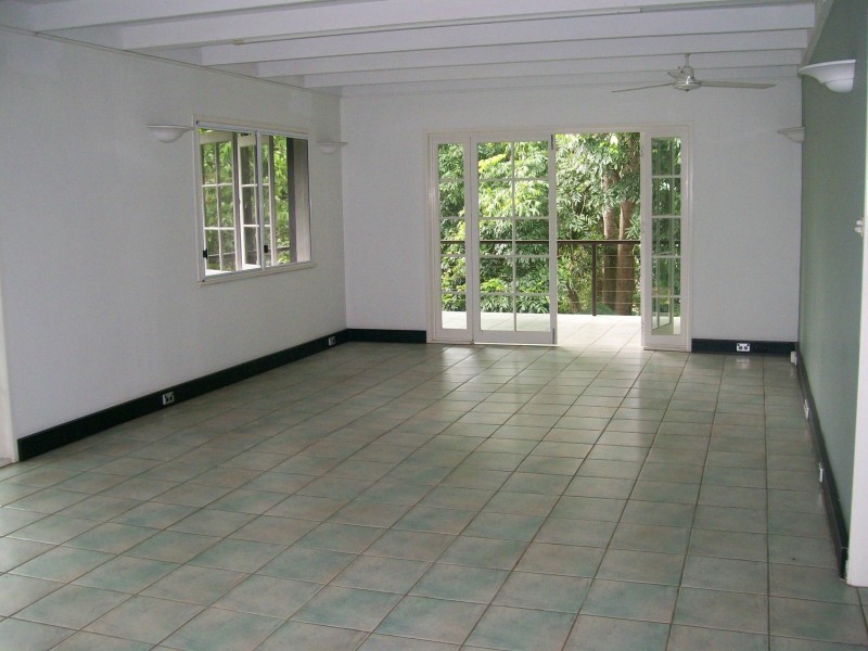 84-86 WALSH STREET, Edge Hill QLD 4870