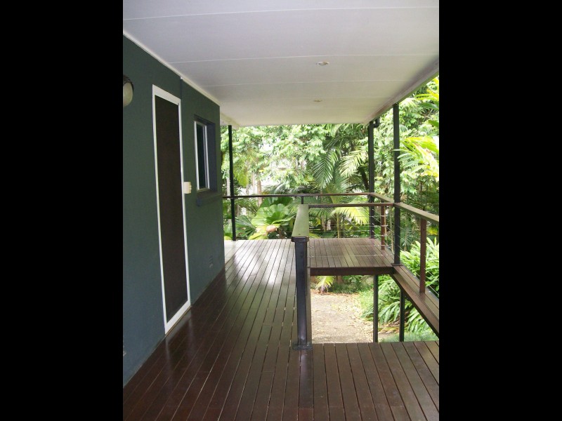 84-86 WALSH STREET, Edge Hill QLD 4870