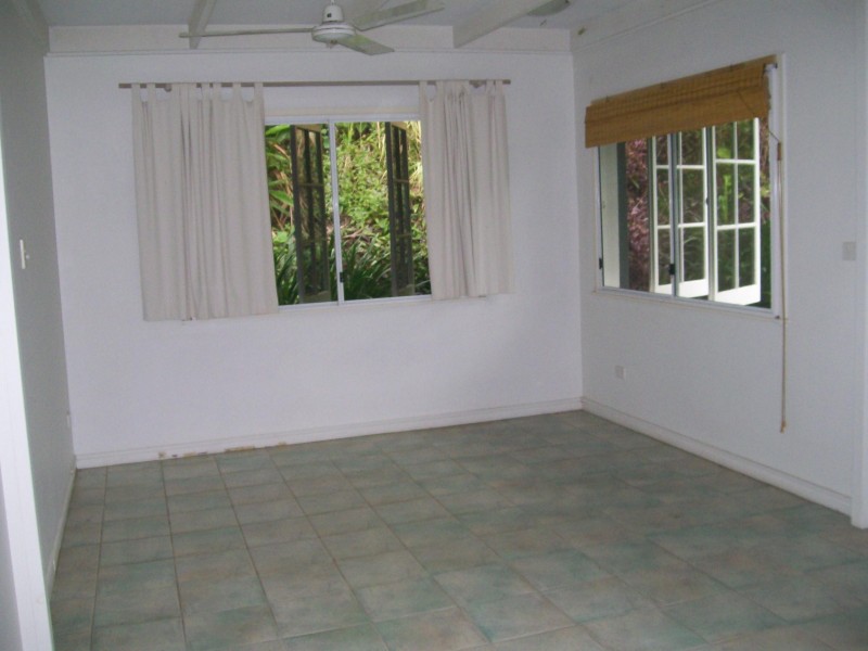 84-86 WALSH STREET, Edge Hill QLD 4870