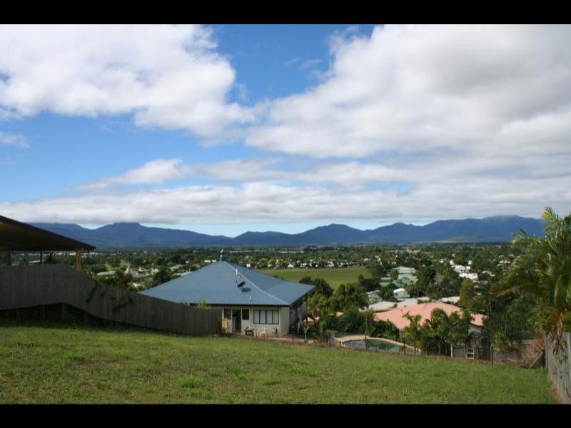 12 Guthrie Close, Bentley Park QLD 4869