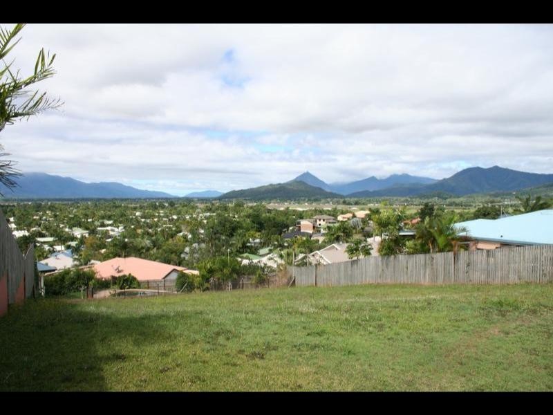 12 Guthrie Close, Bentley Park QLD 4869