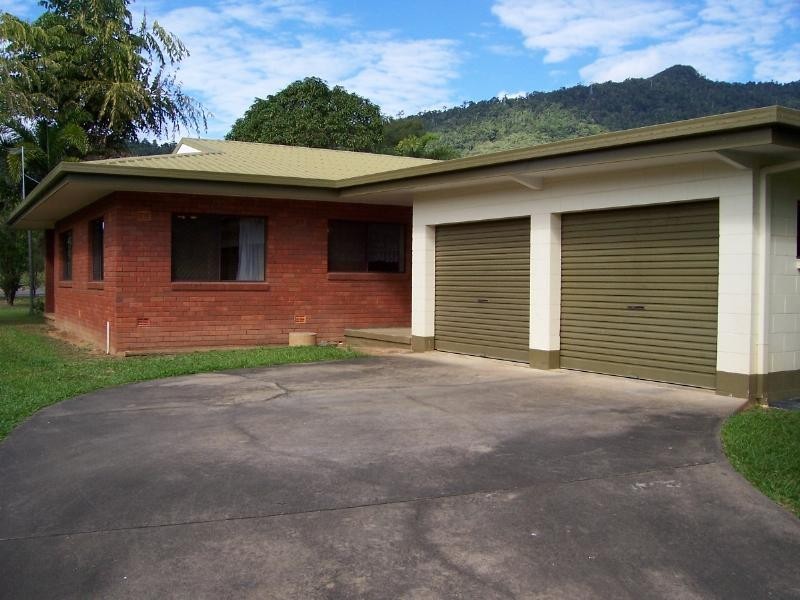 9 Pennine Close, Smithfield QLD 4878