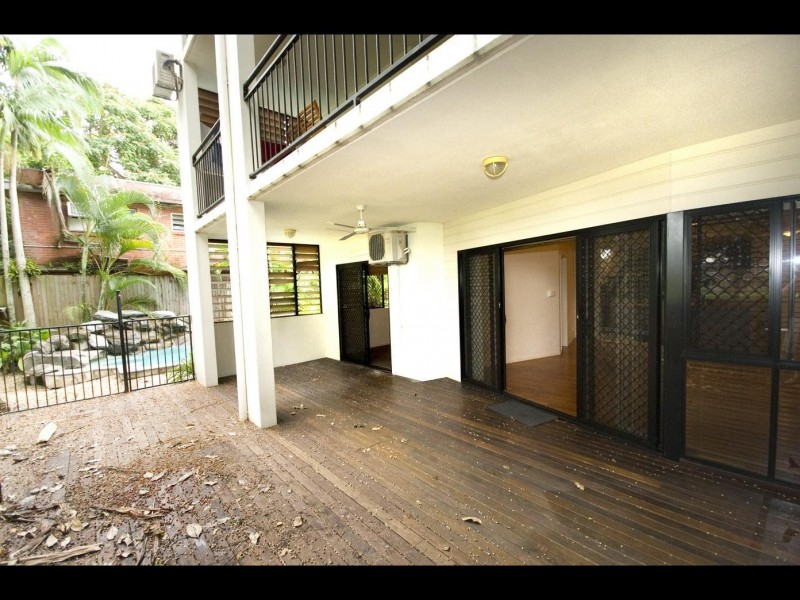 2/33 Digger Street, Cairns North QLD 4870