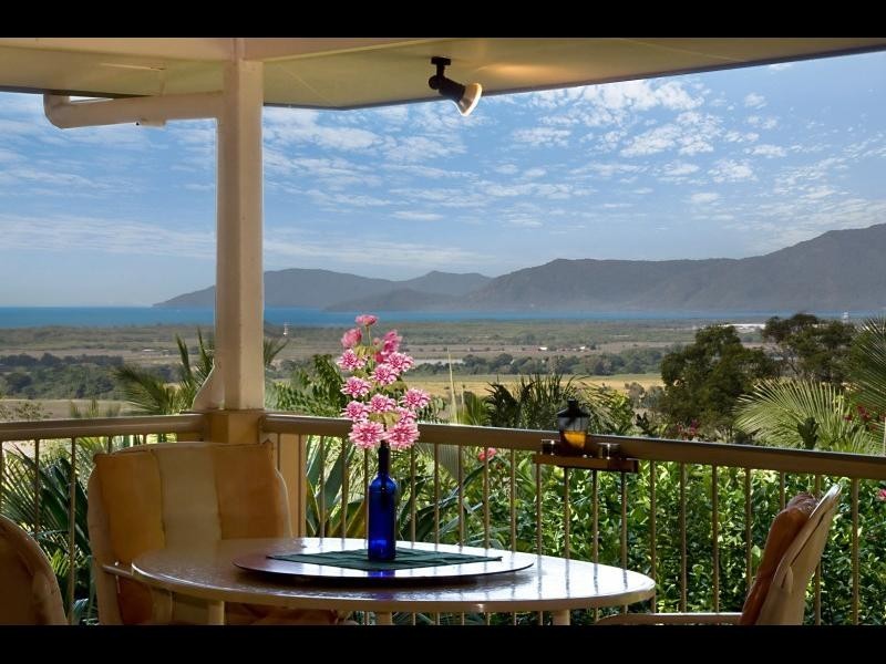 32 Figtree Drive, Caravonica QLD 4878