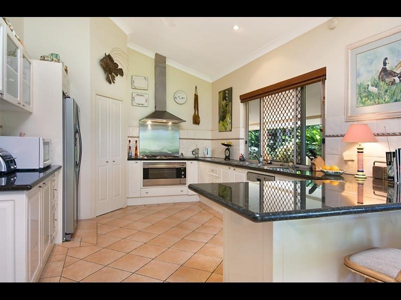32 Figtree Drive, Caravonica QLD 4878