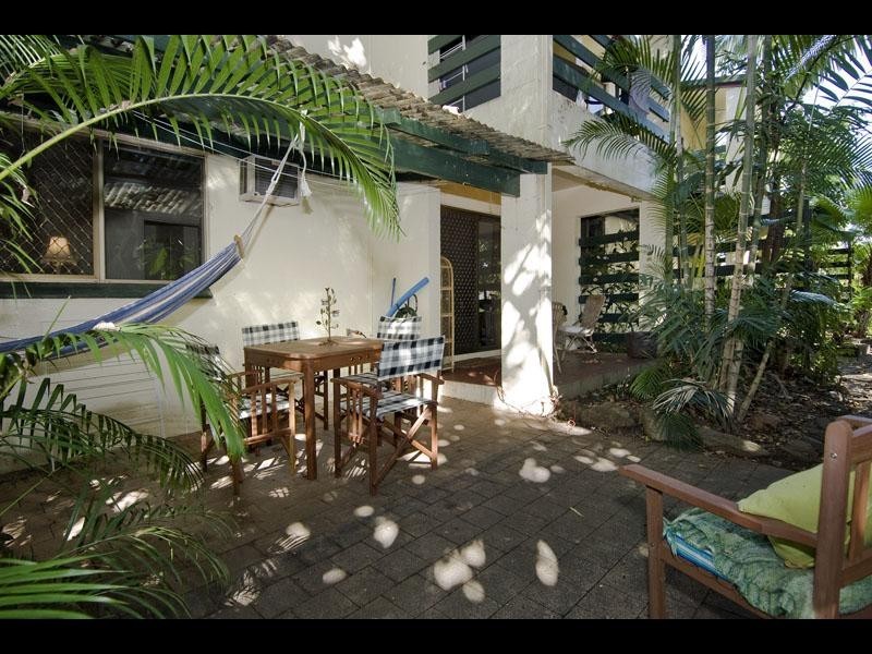 2/11 Vallely Street, Freshwater QLD 4870