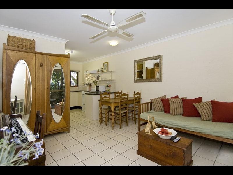 2/11 Vallely Street, Freshwater QLD 4870