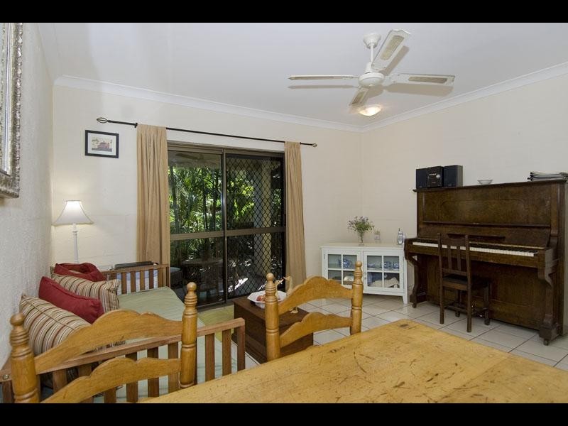 2/11 Vallely Street, Freshwater QLD 4870