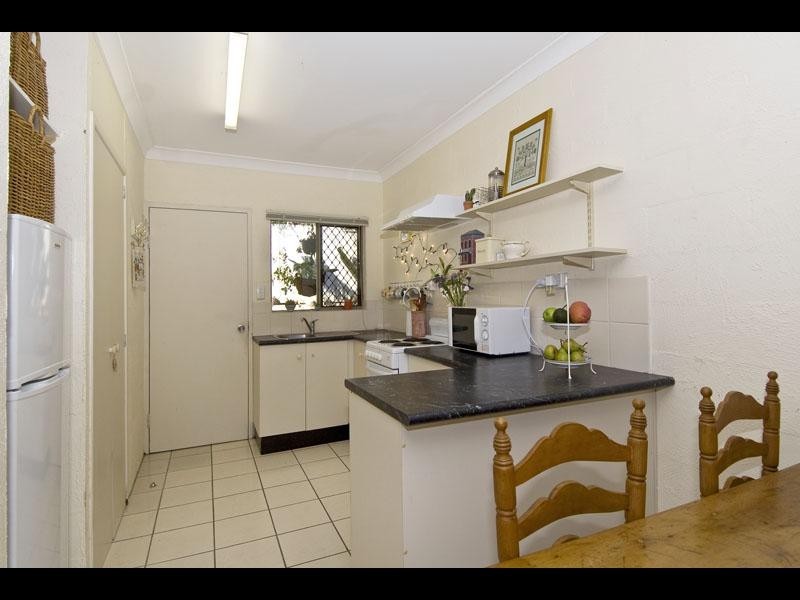 2/11 Vallely Street, Freshwater QLD 4870