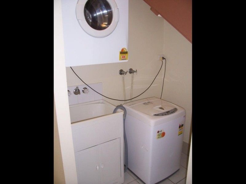 1/323-329 McLeod Street, Cairns North QLD 4870