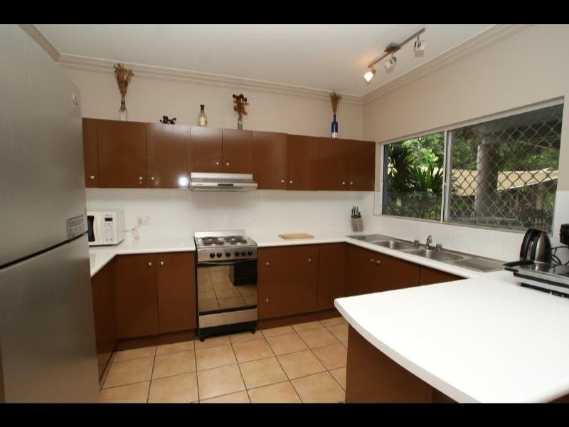 6 Kimberley Street, Trinity Park QLD 4879