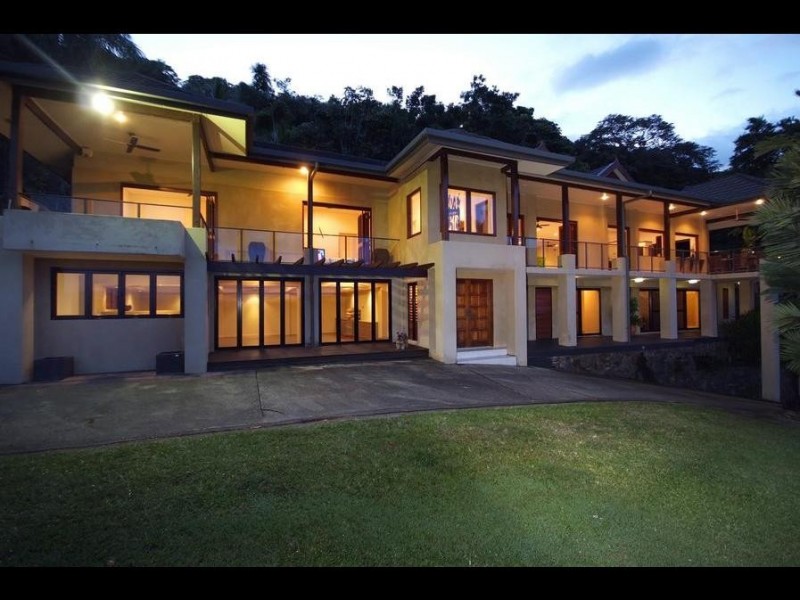114 Hillview Crescent, Whitfield QLD 4870